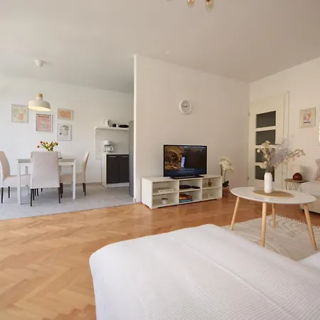 Ivana Apartment Omis