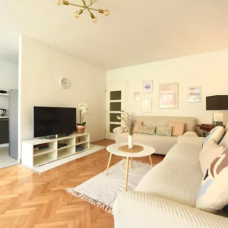 Ivana * オミシュ