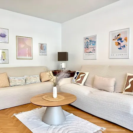 Ivana アパート *